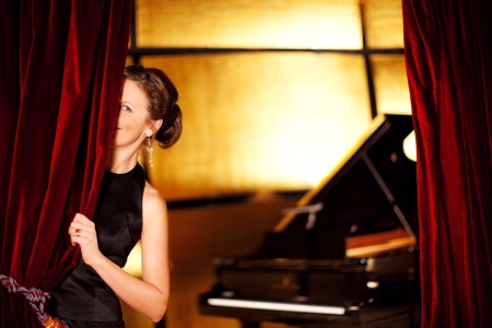 PR/Pressemitteilung: Händel-Hits mit Stephanie Houtzeel und recreationBAROCK - es dirigiert Michael Hofstetter