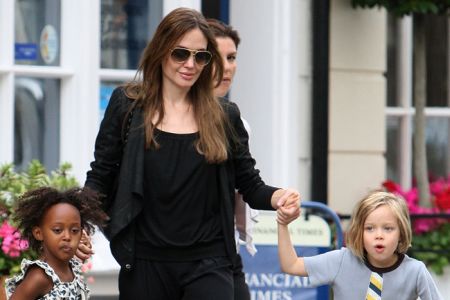 Angelina Jolie: Noch ein Kind?