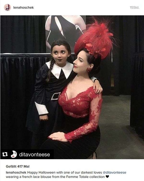 Dita von Teese wirft sich zu Halloween ins Austro Label Lena Hoschek