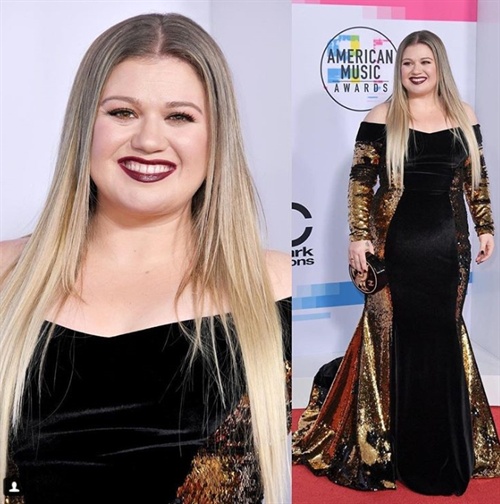 Kelly Clarkson in Christian Siriano