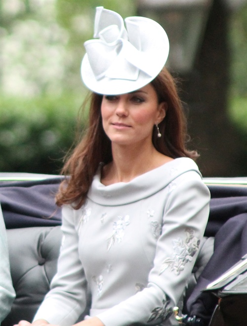 Darf eine Duchess sich großzügig ankleiden?